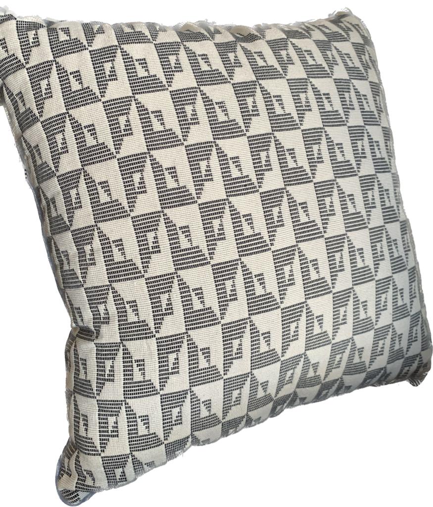 Coussin 45×45 dos lin – pagne Escher