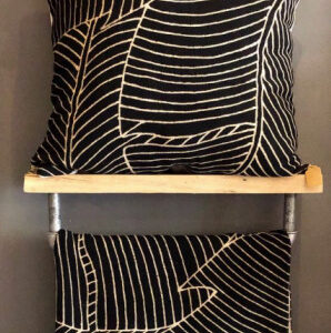 Housse de coussin Feuilles de Bananier - Noir – Image 3